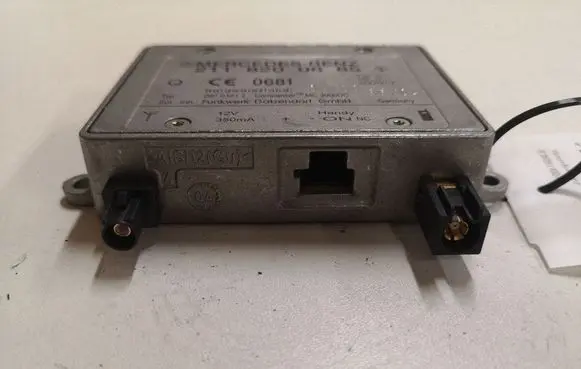 Mercedes-Benz E W211 Aerial antenna amplifier 2118200885