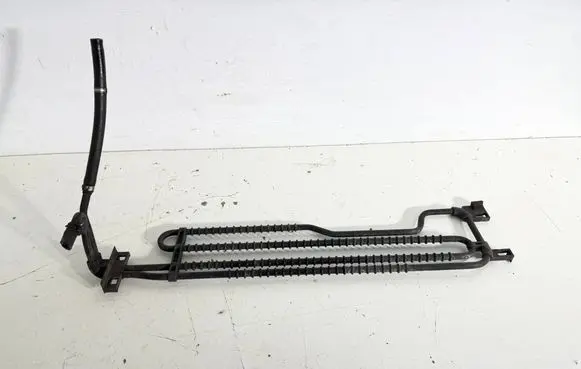 Mercedes-Benz E W212 Power steering radiator A2044601024