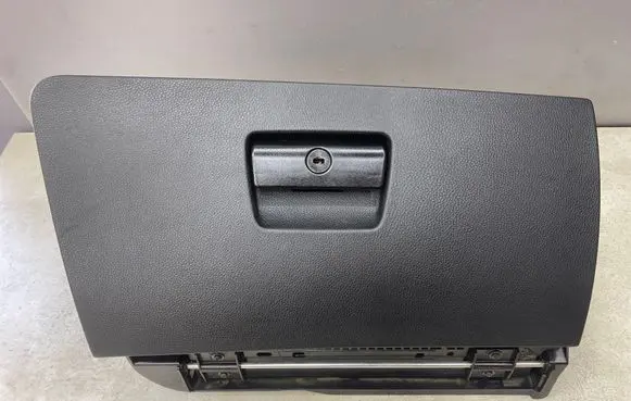 BMW 3 E90 E91 Glove box 7075477 7075479 3456789012