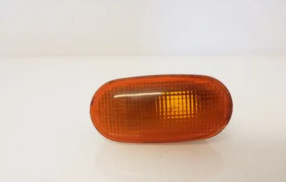 Mitsubishi Colt Front indicator light 6R0191048 1132213