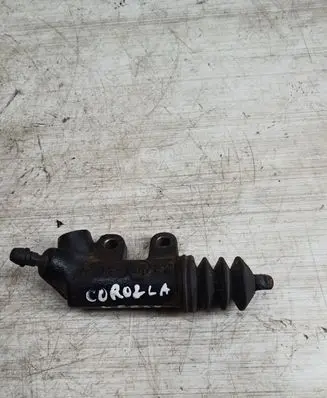 Toyota Corolla Verso E121 Clutch slave cylinder 