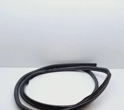 Citroen Xsara Picasso Front door rubber seal 9631469380