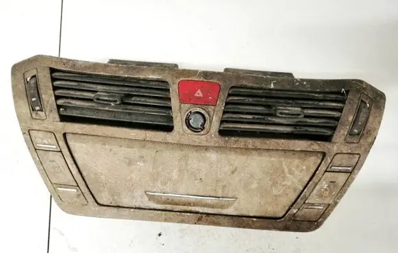 Citroen C4 Grand Picasso Dash center air vent grill 303845 303846