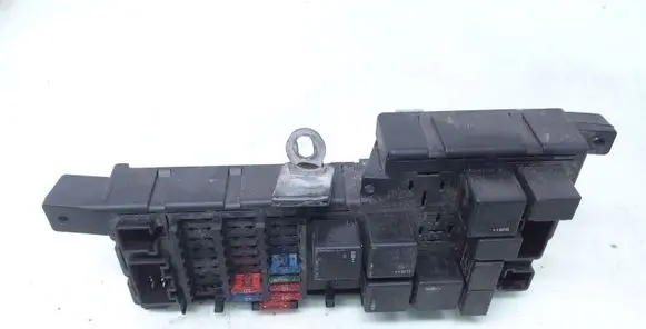 Volvo V70 Fuse module 8637841 518717004