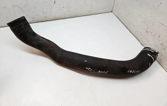 Peugeot 5008 II Intercooler hose/pipe 9820100680