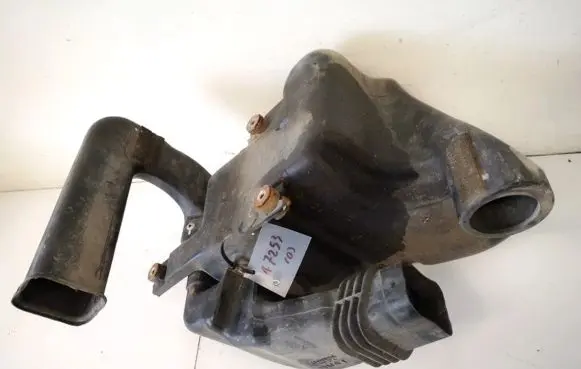 Intake resonator