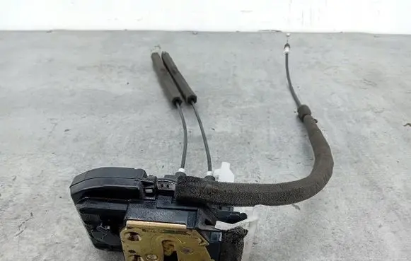 Infiniti FX Rear door lock