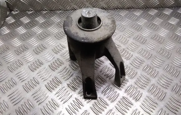 Volkswagen Transporter - Caravelle T5 Engine mount bracket 7H0199849