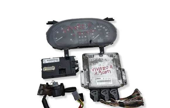 Opel Vivaro Engine control unit/module 8200118526