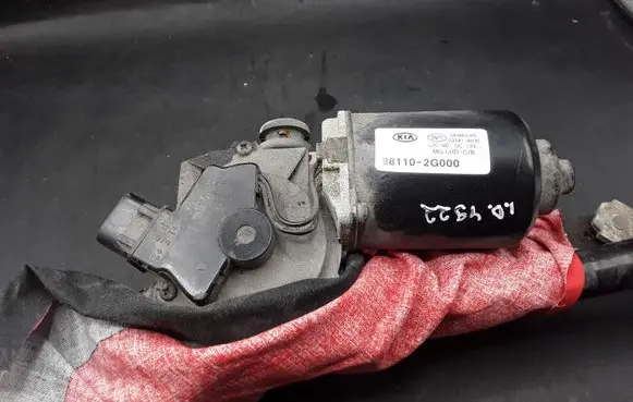 KIA Magentis Wiper motor 981102G000