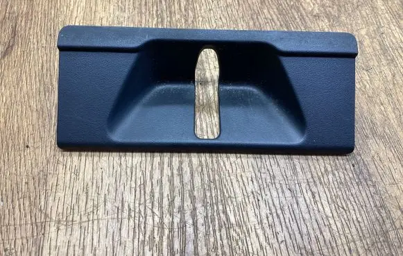 Trunk/boot sill cover protection