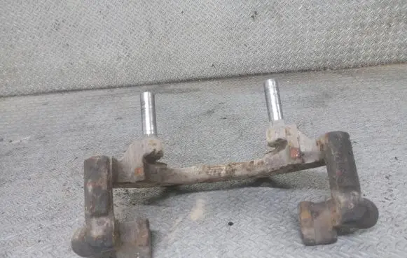 Volvo V50 Front Brake Caliper Pad/Carrier 