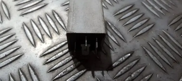 Renault Laguna I Other relay 7700844036