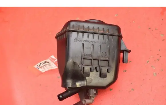 BMW 7 F01 F02 F03 F04 Power steering fluid tank/reservoir 678294