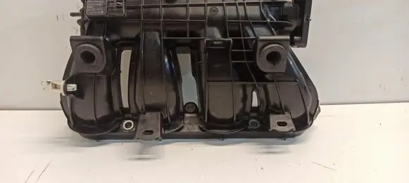 Suzuki Swift III Intake manifold