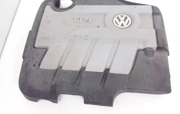 Volkswagen Tiguan Engine cover (trim) 03l103925am