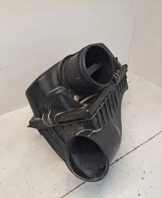 BMW 5 E60 E61 Air filter 7795892 6650675
