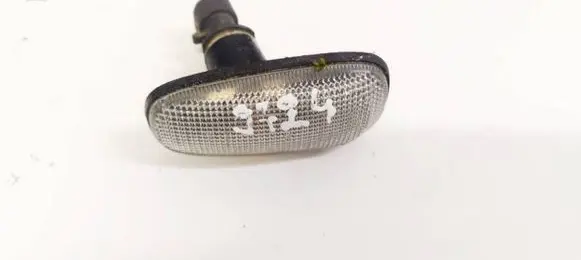Opel Zafira A Front fender indicator light 90560403