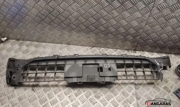 Audi Q5 SQ5 Front bumper upper radiator grill 8R0853692B