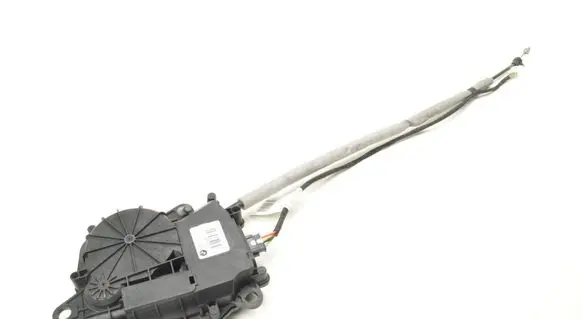 BMW 7 G11 G12 Tailgate exterior lock 7357097