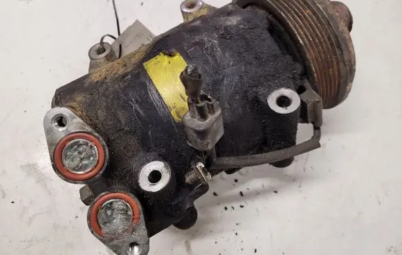 Ford C-MAX I Air conditioning (A/C) compressor (pump)