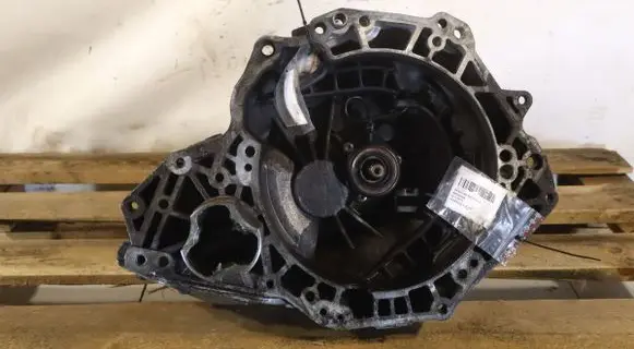 Opel Corsa D Manual 5 speed gearbox 55565178