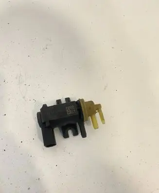 Volkswagen PASSAT B7 Turbo solenoid valve 1K0906627B