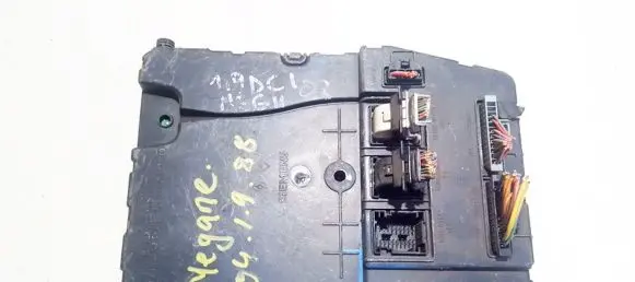 Renault Scenic II - Grand scenic II Comfort/convenience module 8200525388