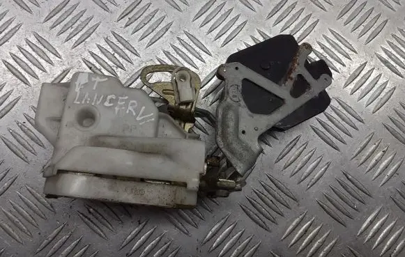 Mitsubishi Lancer Rear door lock
