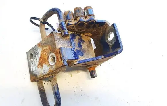 Audi A6 S6 C5 4B Rear door lower hinge 4b0831411b