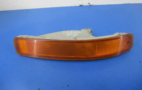 Toyota Camry Front indicator light