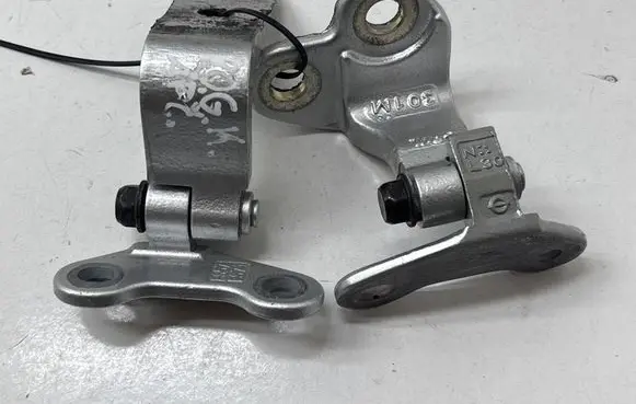 Nissan Rogue Rear door hinge set 