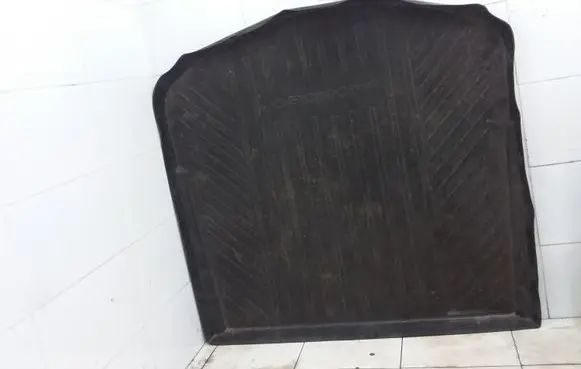Ford Mondeo Mk III Rubber trunk/boot mat liner 