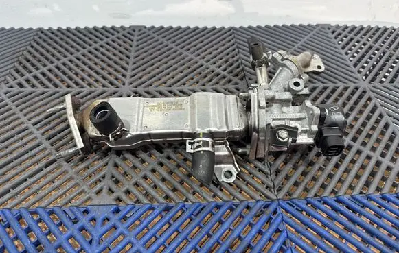 Toyota Auris E180 EGR valve cooler 2560137010 22K11N2172 J2D02072Y1A