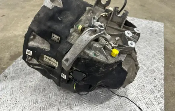 Manual 6 speed gearbox
