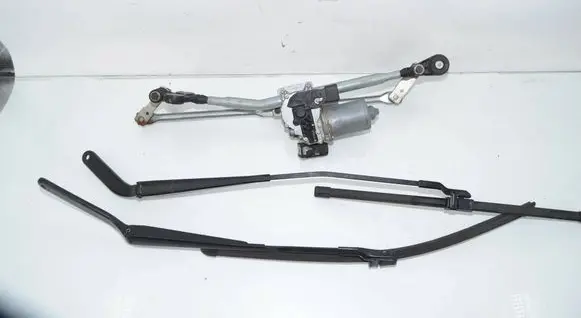 BMW X5 E70 Front wiper linkage and motor 7200535 7153736 7153739
