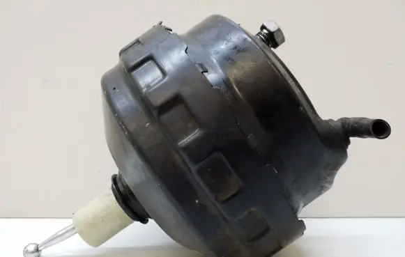 Volkswagen Tiguan Brake booster 5N2614105C