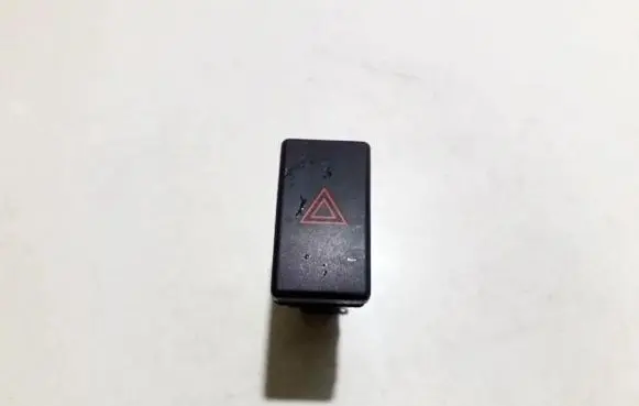 Toyota Avensis T250 Hazard light switch 157963 tr9503