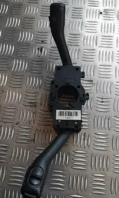 Audi A6 S6 C5 4B Indicator stalk 8l0953513j