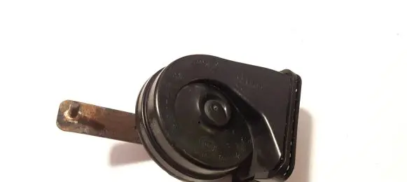 Jaguar XE Horn signal GX7313802AA