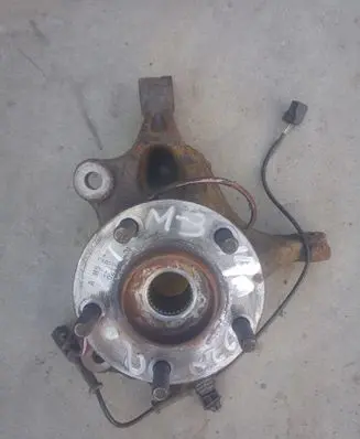 Mazda 3 II Front wheel hub