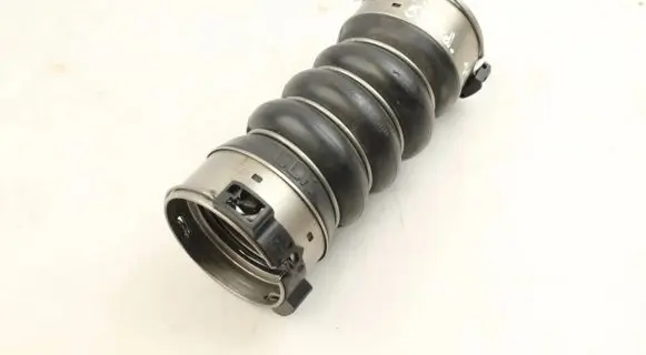 BMW 5 F10 F11 Intercooler hose/pipe 8513451 11618513451