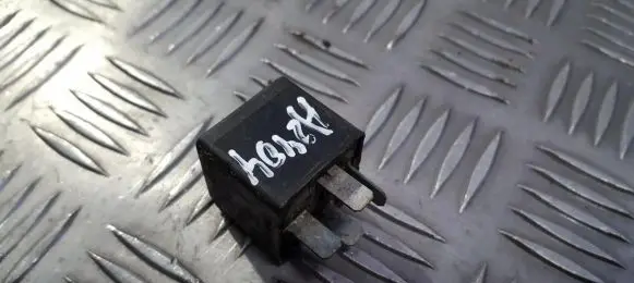 Ford Mondeo Mk III Other relay 2S7T14B192AA V23136B1X66