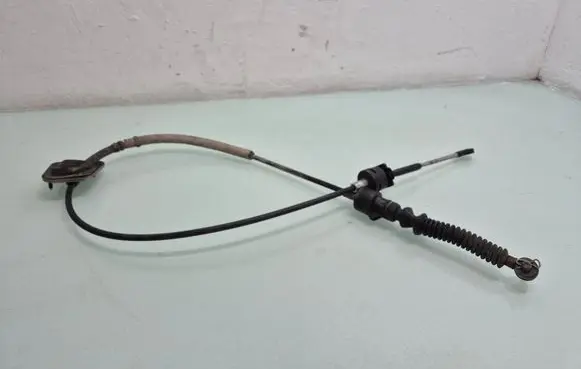 Mitsubishi Outlander Gear shift cable linkage 