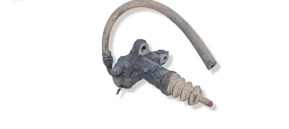 Mitsubishi L200 Clutch slave cylinder 