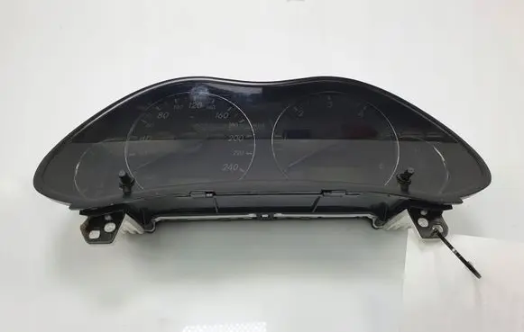 Toyota Avensis T250 Speedometer (instrument cluster) 83800-05C00