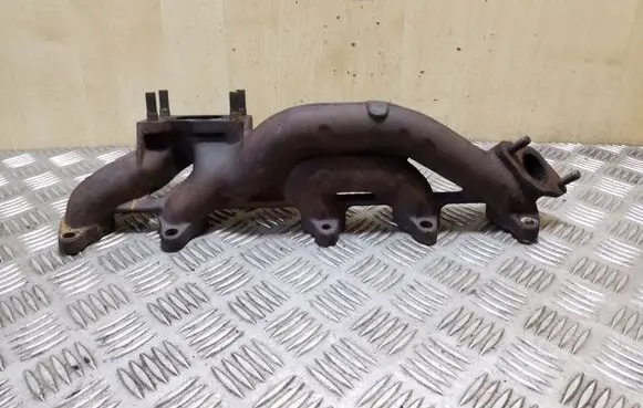 Audi A6 S6 C4 4A Exhaust manifold 046253033A
