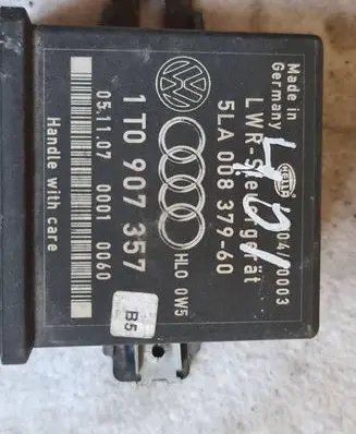 Volkswagen Touran I Light module LCM 1T0907357 00010060 5LA00837960