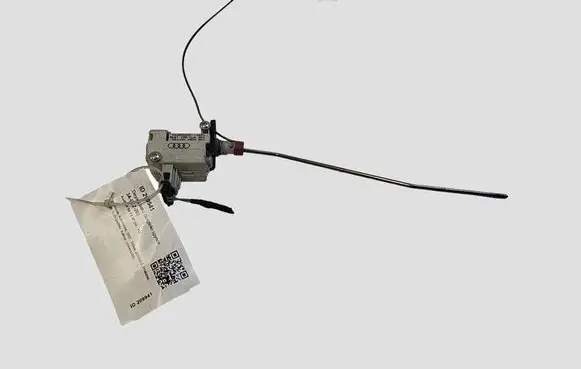 Audi A6 S6 C6 4F Fuel tank cap lock motor 4F0862153B D082N00768