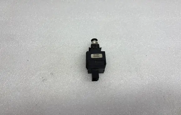 Volvo S60 Brake pedal sensor switch 8622064 02W352